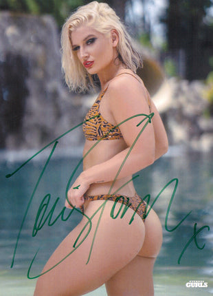 Toni Storm signed 8x10 Photo