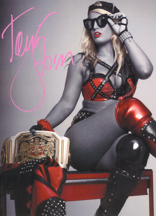Toni Storm signed 8x10 Photo