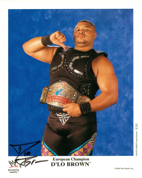 D'Lo Brown signed 8x10 Photo