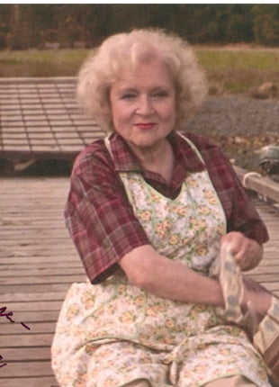 Betty White (Golden Girls) signed 8x10 Photo