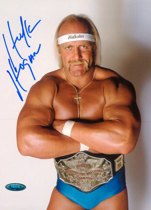 Hulk Hogan signed 8x10 Photo (w/ Tristar)