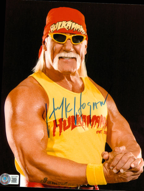 Hulk Hogan signed 8x10 Photo (w/ Beckett)