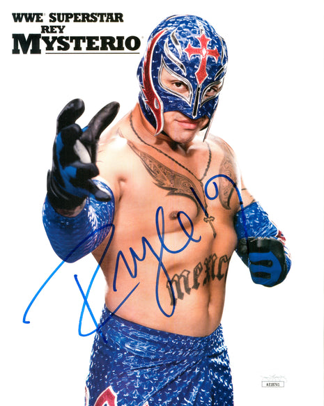 Rey Mysterio signed 8x10 Photo (w/ JSA)