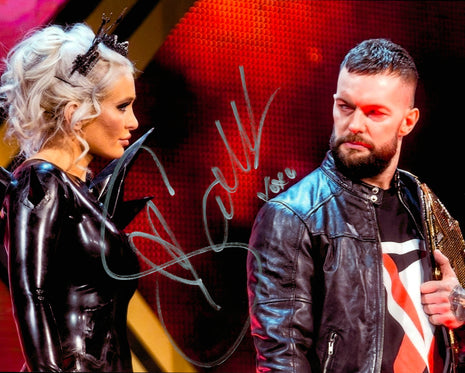 Scarlett signed 8x10 Photo