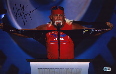 Hulk Hogan signed 11x17 Photo (w/ Beckett)