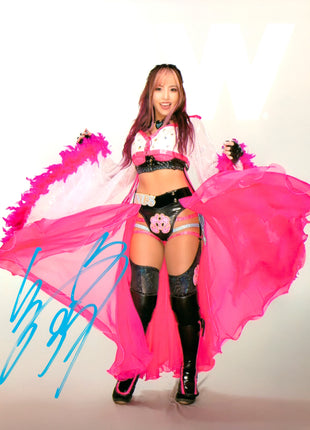 Mina Shirakawa signed 8x10 Photo