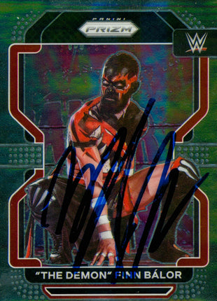 Carte à collectionner Panini Prizm WWE 2022 signée par Finn Balor