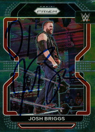 Josh Briggs a signé la carte à collectionner Panini Select WWE 2022