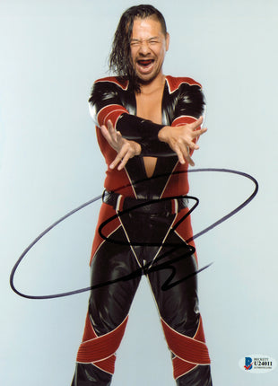 Shinsuke Nakamura signed 8x10 Photo (w/ Beckett)