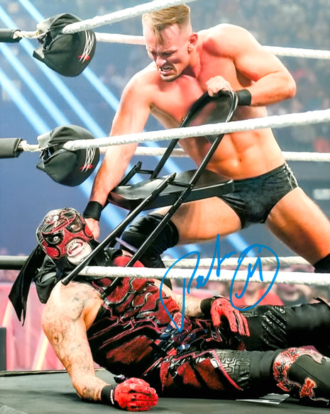 Penta signed 8x10 Photo