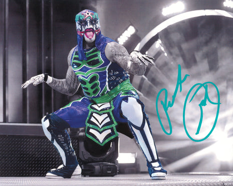 Penta signed 8x10 Photo