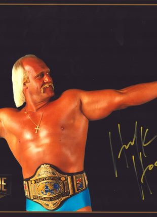 Hulk Hogan signed 11x14 Photo