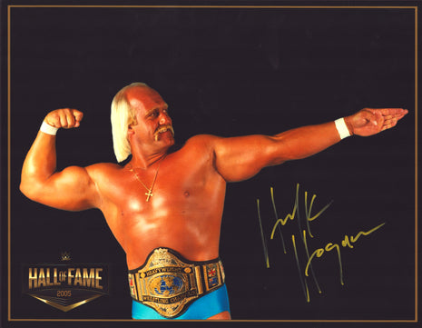 Hulk Hogan signed 11x14 Photo