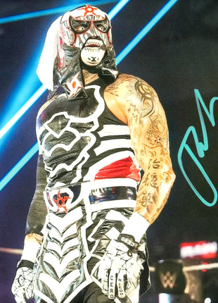 Penta signed 8x10 Photo