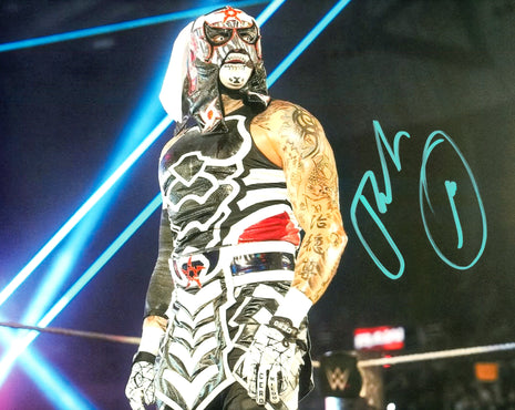 Penta signed 8x10 Photo