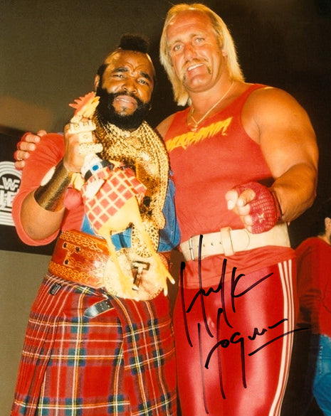 Hulk Hogan signed 8x10 Photo