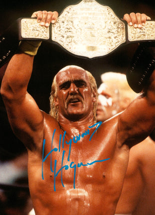 Hulk Hogan signed 8x10 Photo
