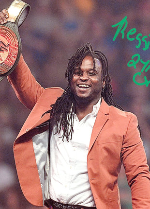 Reggie signed 8x10 Photo
