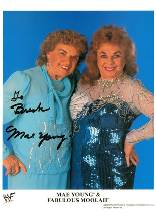 Photo 8x10 signée par Mae Young