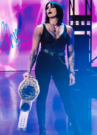 Fotografía firmada de Rhea Ripley de 8x10