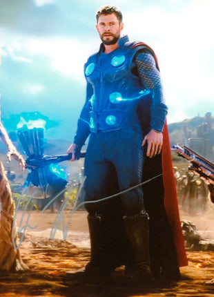Chris Hemsworth (Vengadores) firmó una foto de 8x10 con Beckett