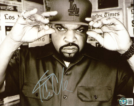 Ice Cube signed 8x10 Photo (w/ Beckett)