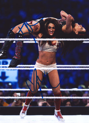 Brie Bella & Nikki Bella dual signed 11x14 Photo (w/ Beckett)