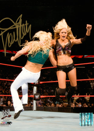 Kelly Kelly signed 8x10 Photo