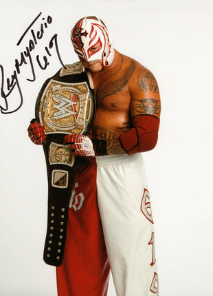 Rey Mysterio signed 8x10 Photo
