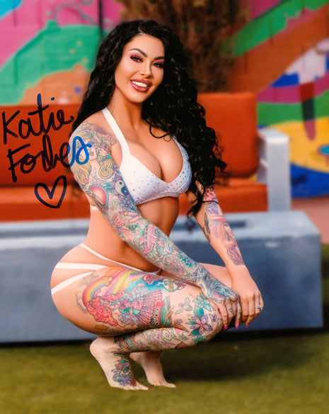 Katie Forbes signed 8x10 Photo