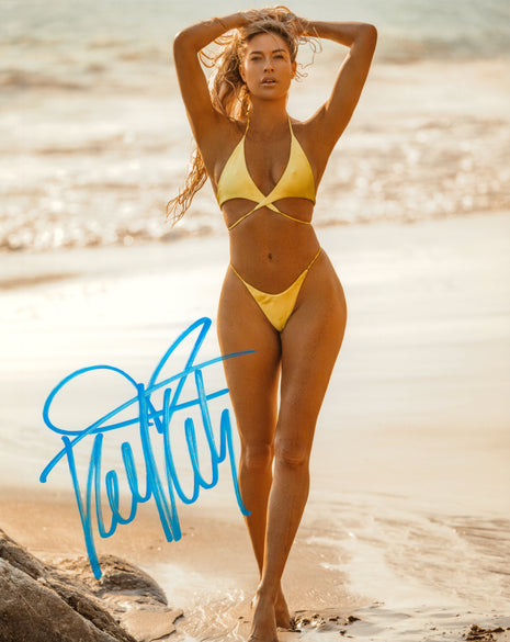 Kelly Kelly signed 8x10 Photo