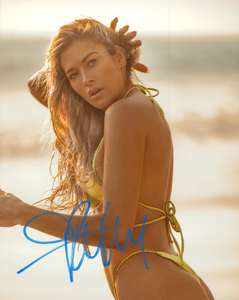 Kelly Kelly signed 8x10 Photo