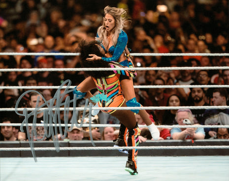 Kelly Kelly signed 8x10 Photo