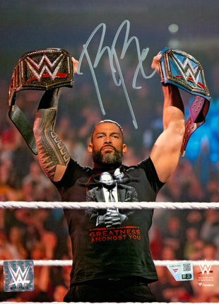 Roman Reigns signed 8x10 Photo (w/ Fanatics)