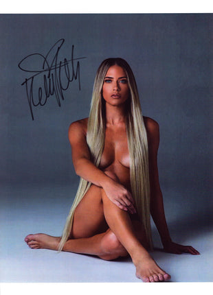 Kelly Kelly signed 11x17 Photo