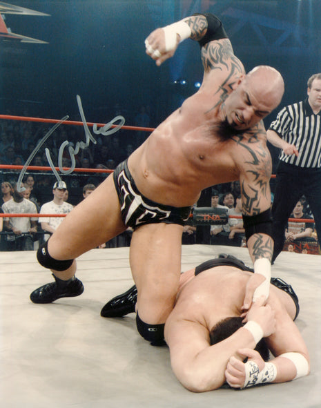 Tomko signed 8x10 Photo *SILVER SHARPIE*