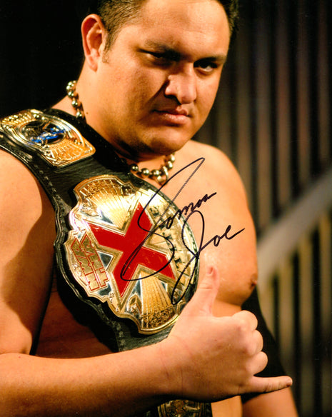Samoa Joe signed 8x10 Photo