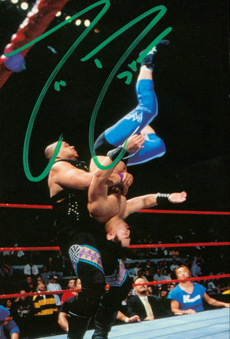 D-Lo Brown signed 4x6 Photo