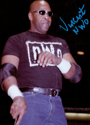 Vincent signed 8x10 Photo