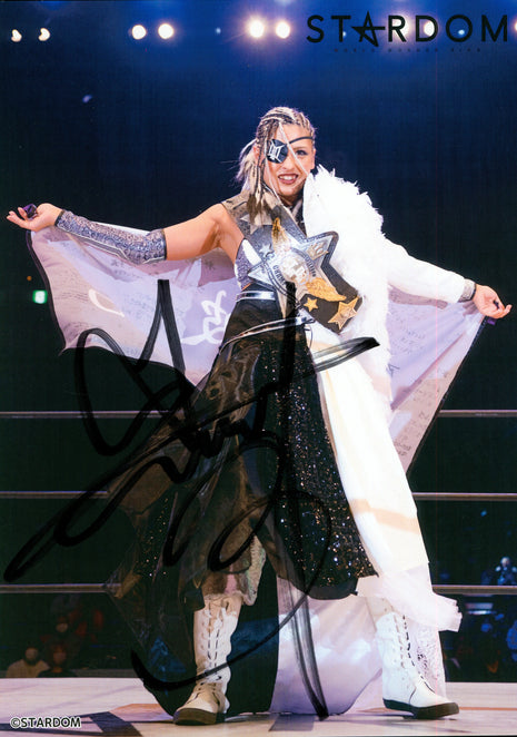Giulia signed 9x12 Photo