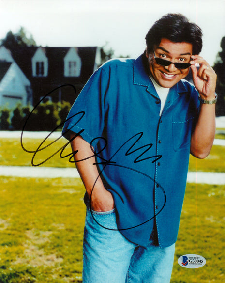 George Lopez signed 8x10 Photo (w/ Beckett)