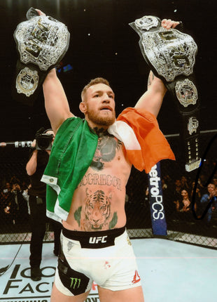 Connor McGregor (UFC) signed 8x10 Photo (w/ Beckett)
