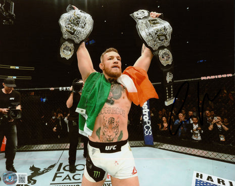 Connor McGregor (UFC) signed 8x10 Photo (w/ Beckett)