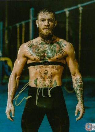 Connor McGregor (UFC) signed 8x10 Photo (w/ Beckett)