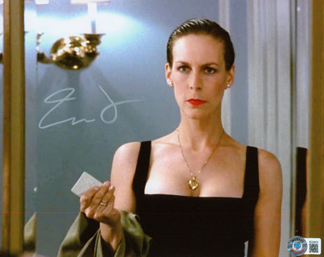 Jamie Lee Curtis (True Lies) signed 8x10 Photo (w/ Beckett)