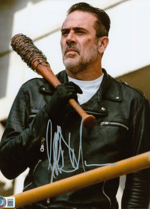 Jeffrey Dean Morgan (Walking Dead) signed 8x10 Photo (w/ Beckett)