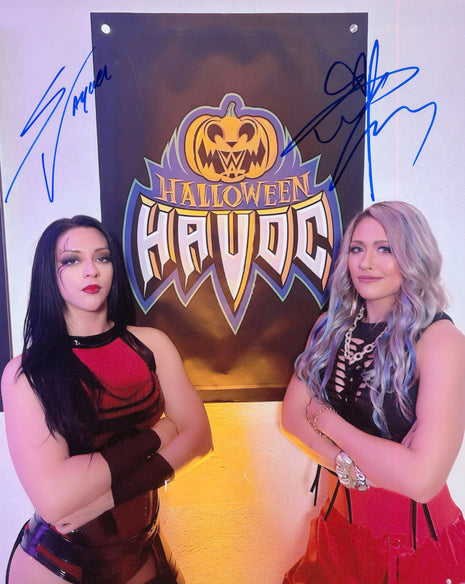 Giulia & Stephanie Vaquer dual signed 8x10 Photo