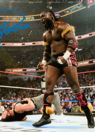 Oba Femi signed 8x10 Photo (w/ JSA)