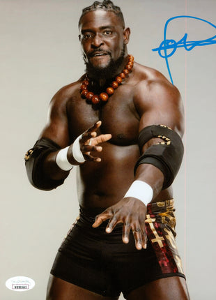 Oba Femi signed 8x10 Photo (w/ JSA)