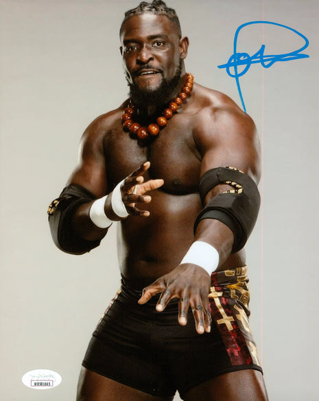 Oba Femi signed 8x10 Photo (w/ JSA)
